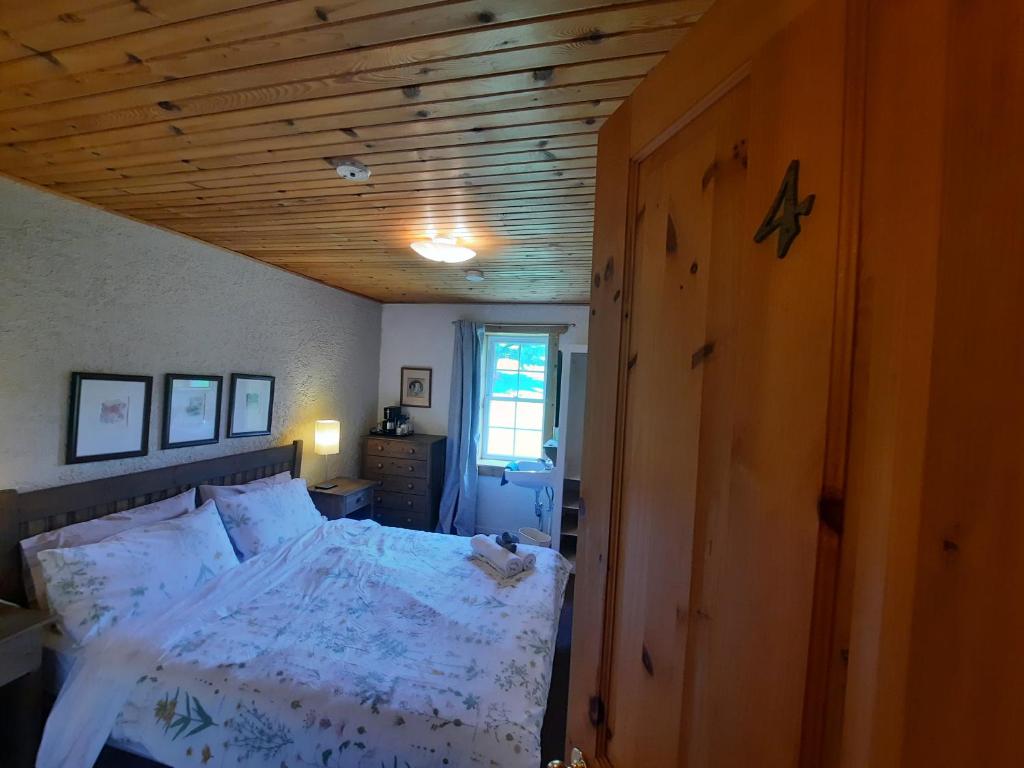 Auberge Schweizer - Camera Doppia Con Bagno Condiviso