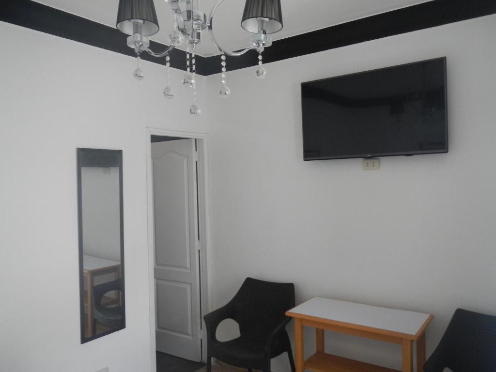 Blue Shark Apartments - Mixed Dormitory Room