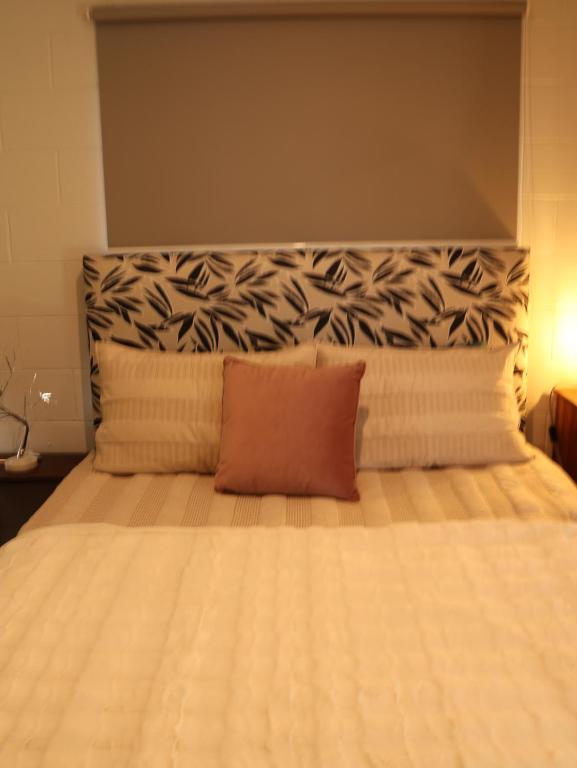 Bach on Waikawa 2 bedroom home - Resim 2