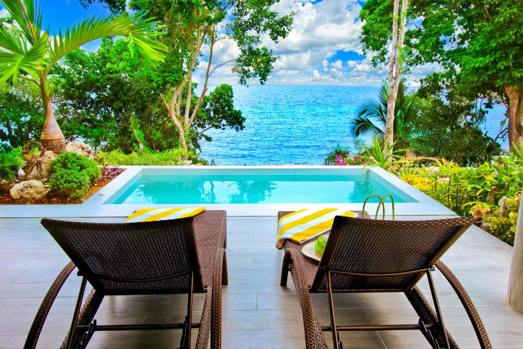BOHOL SHORES PROMO A : ROOM+TRANSFER  INSURANCE + FREEBIES**  bohol Packages
