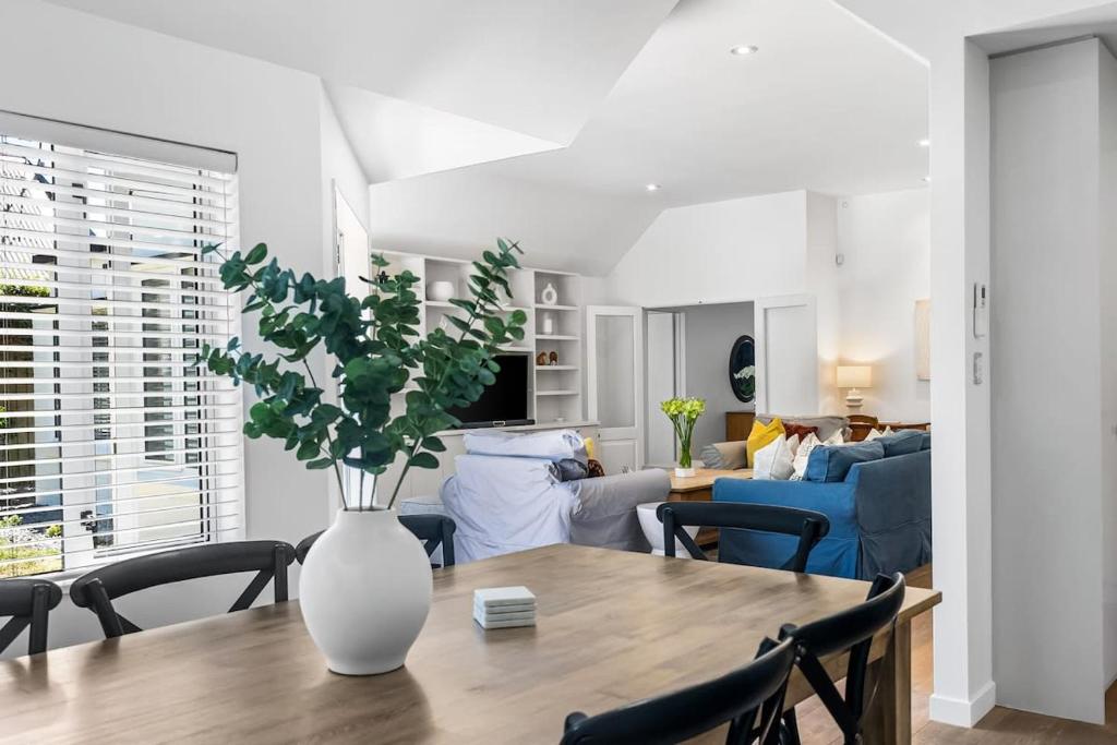 Kaleido Nook Enchanting 3BR Magic on Rugby Street - Resim 4