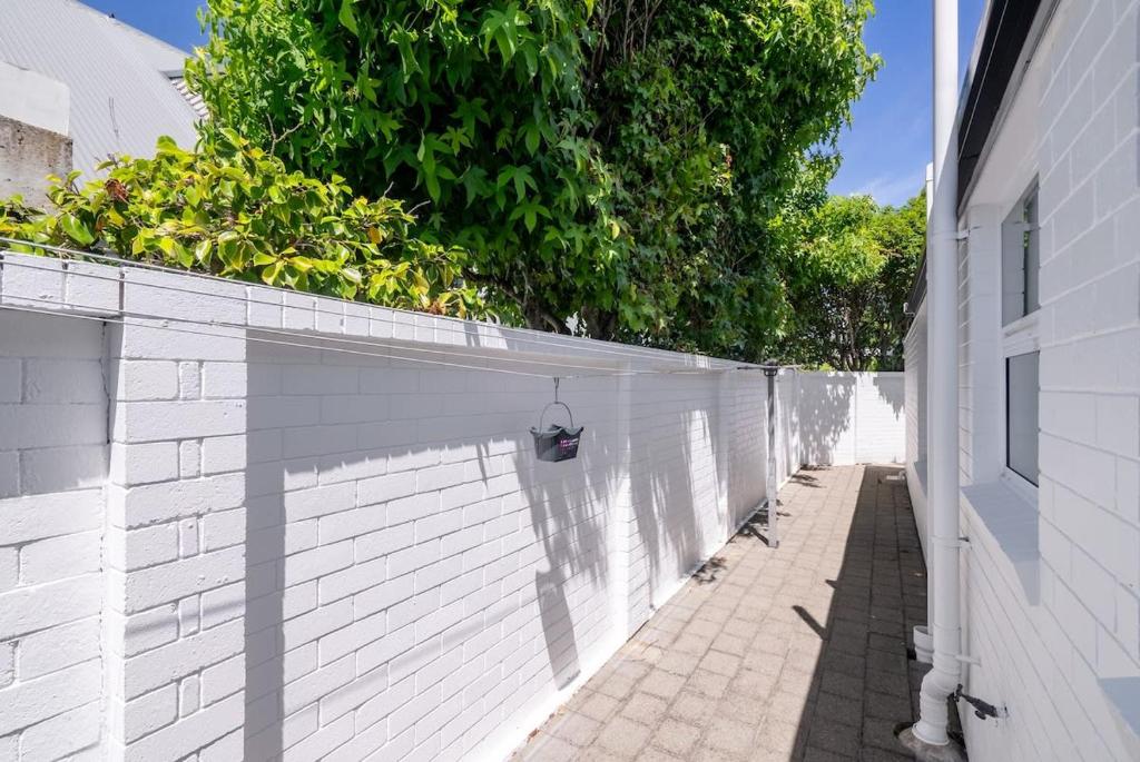 Kaleido Nook Enchanting 3BR Magic on Rugby Street - Resim 11