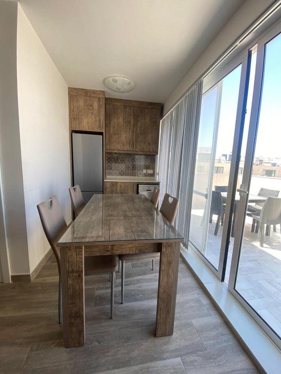 Kuchyň nebo kuchyňský kout v ubytování Bright and Convenient Penthouse in Central Malta