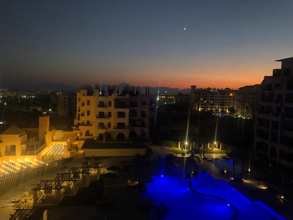 Bazén v ubytování Super luxury hotel apartment nebo v jeho okolí