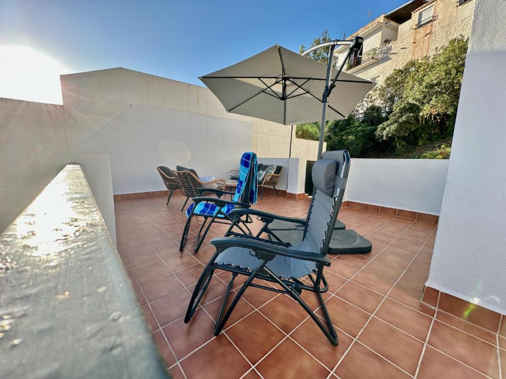 Bazén v ubytování Casa Carmen Terraza y patio privado en Salobreña nebo v jeho okolí