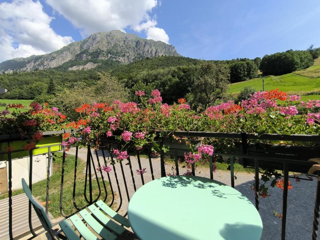 Nespecifikovaný výhled na hory nebo výhled na hory při pohledu z bed and breakfast
