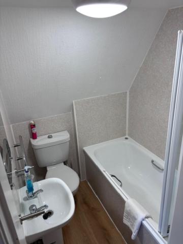 Cumberland Hotel - Triple Room