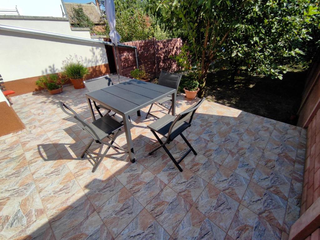 Patio alebo iná vonkajšia časť ubytovania BlankApartman