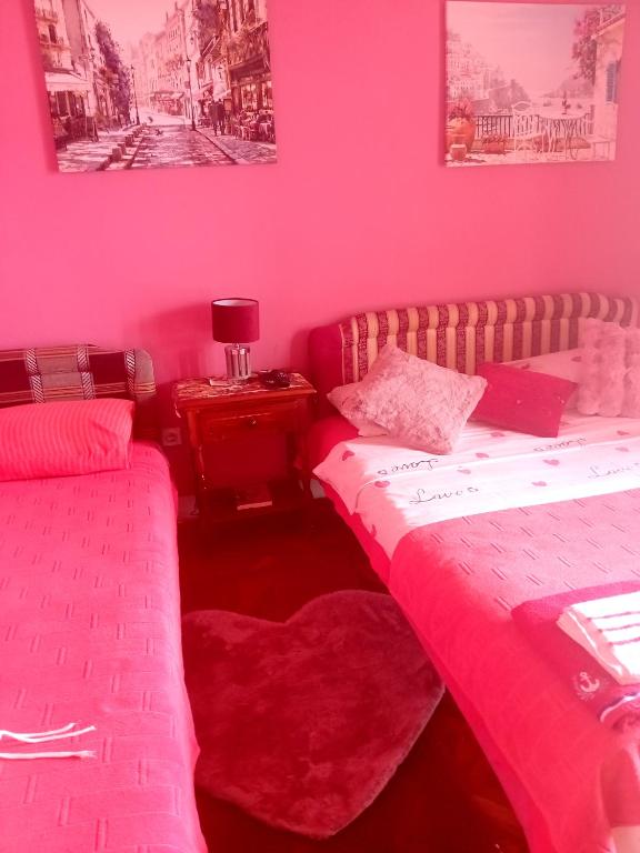 Llit o llits en una habitació de Guest House Cinderella