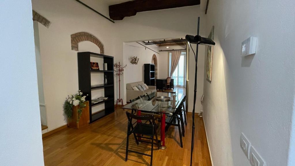 VeronaJourneys Emilei - Salle Familiale Avec Balcon - Via Massalongo 5