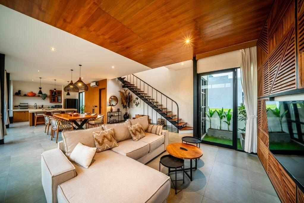 Χώρος καθιστικού στο K Club Cemagi no 1