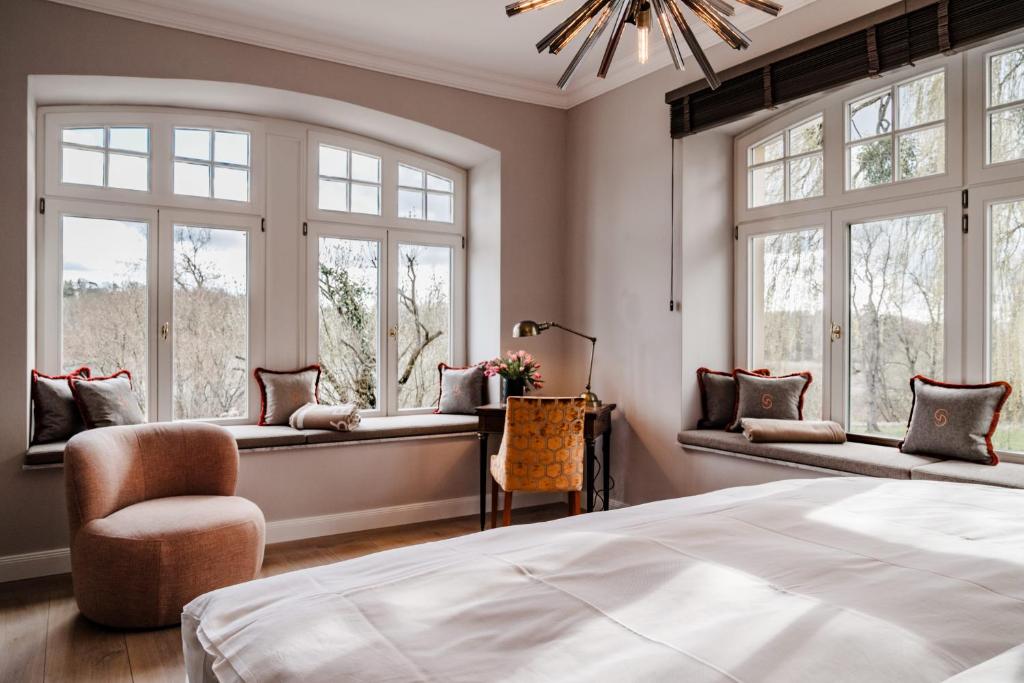 Posezení v ubytování THERESET Schloss Groß Plasten
