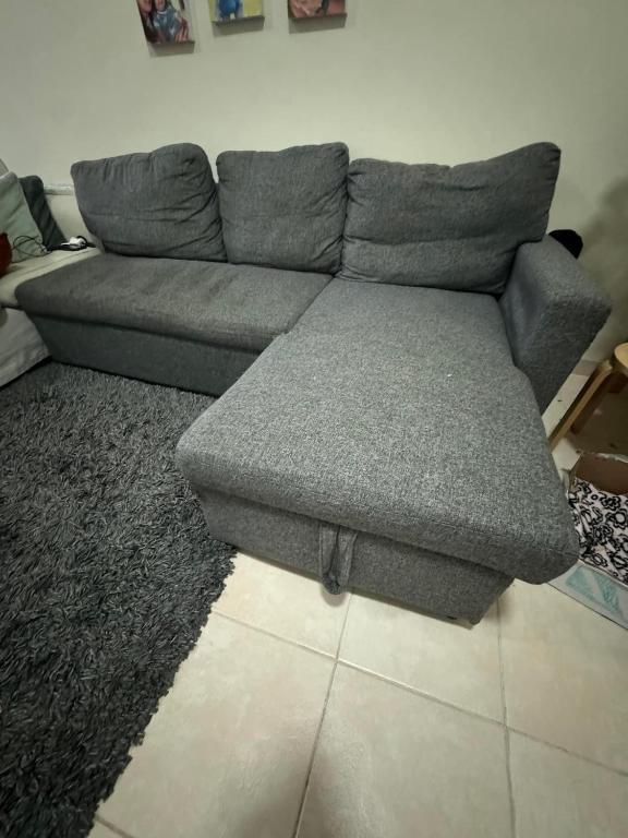 Posezení v ubytování 1 Room in apartment available for rent