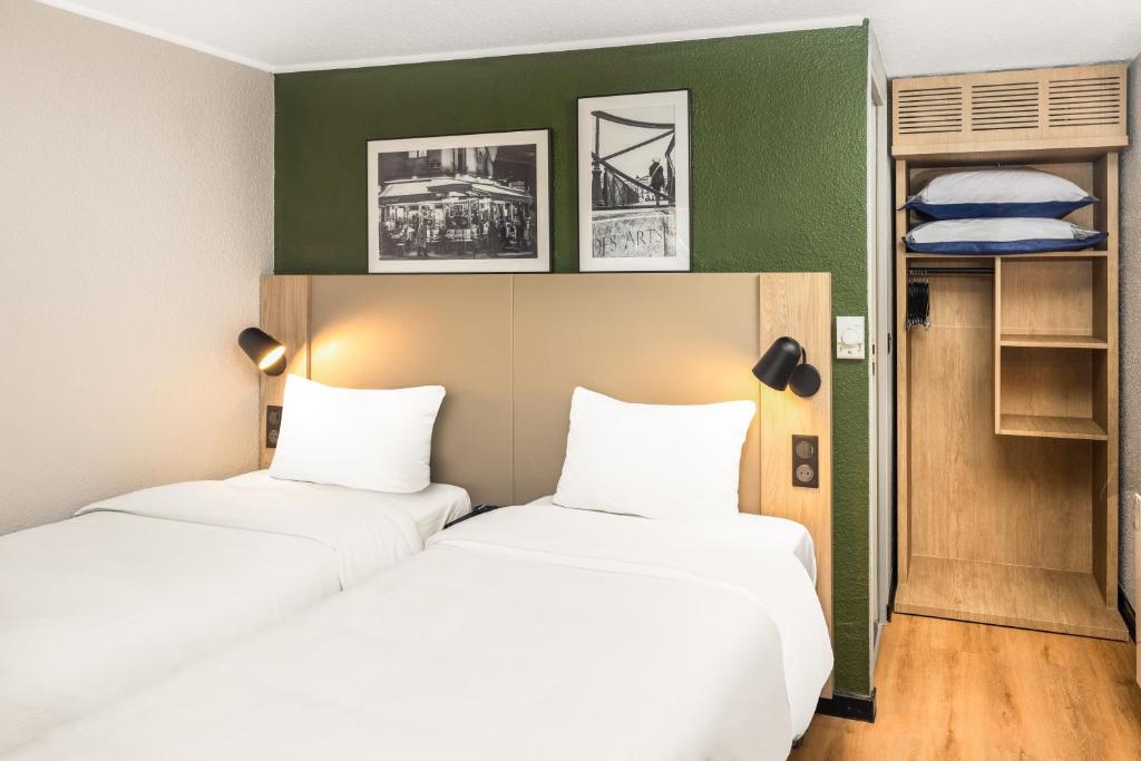 Campanile NATURE - Marne La Vallée - Chelles - Standard Room - 2 Single Beds