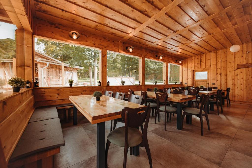 Restaurace v ubytování Ranč Mackadam Ranch Mackadam