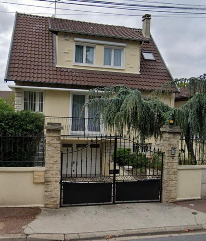 Photo de la galerie de l'établissement Chambres avec Salle de Bains Privative, au Blanc-Mesnil