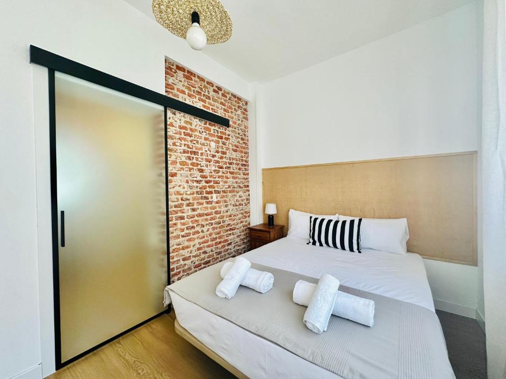 Autentic Boutique Moncloa - Resim 6