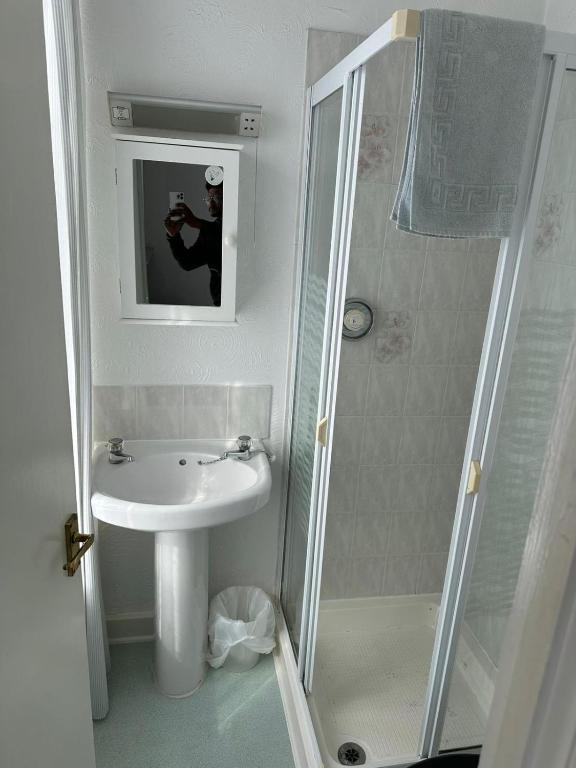 The Stage Door Hotel - Resim 7