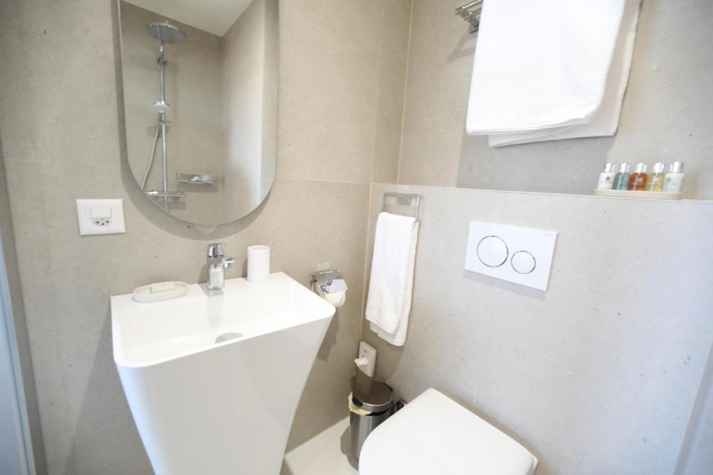 Rhodania Boutique Hôtel - Resim 25