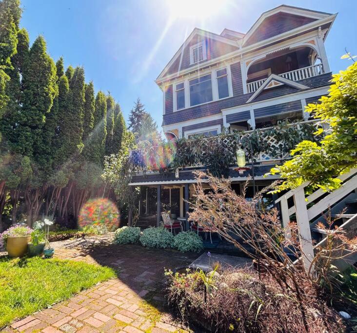 Blue Heron Manor - Historic charm centrally located_1