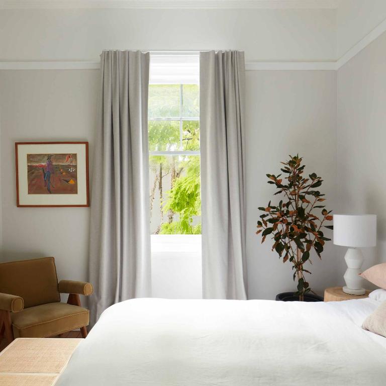 
Three-Bedroom Apartment - High Floor
