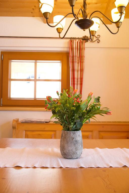 A bed or beds in a room at Larchergut