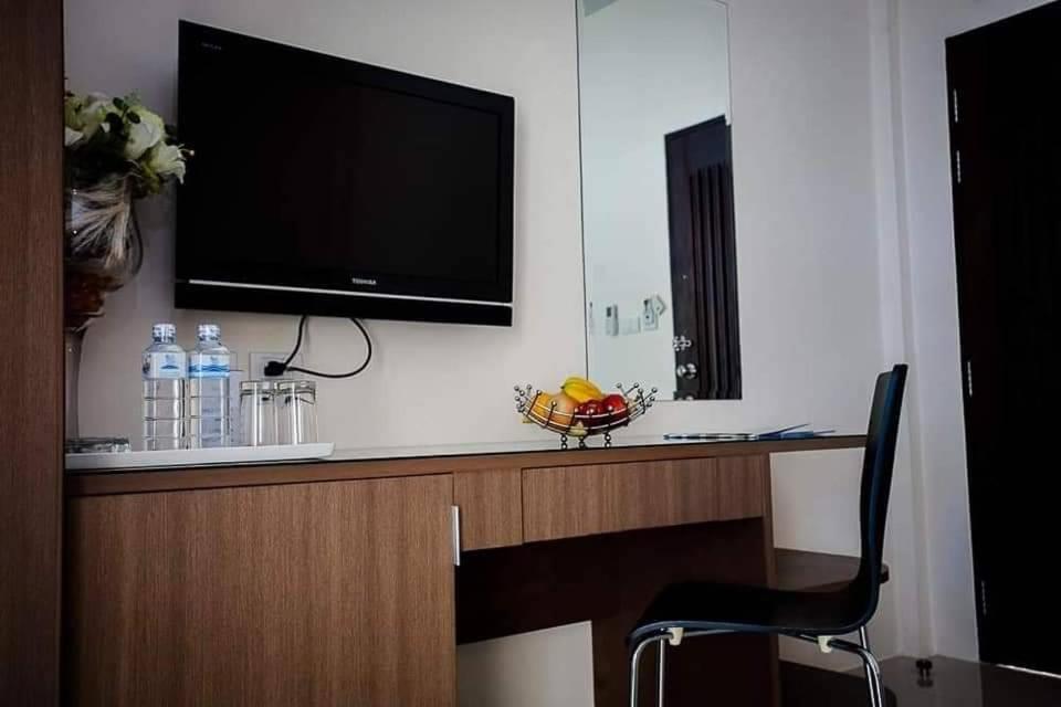 TV a/nebo společenská místnost v ubytování Royal Waves Hotel