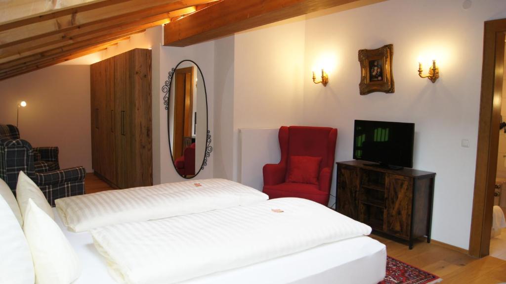 TV a/nebo společenská místnost v ubytování Hotel Hartenfels