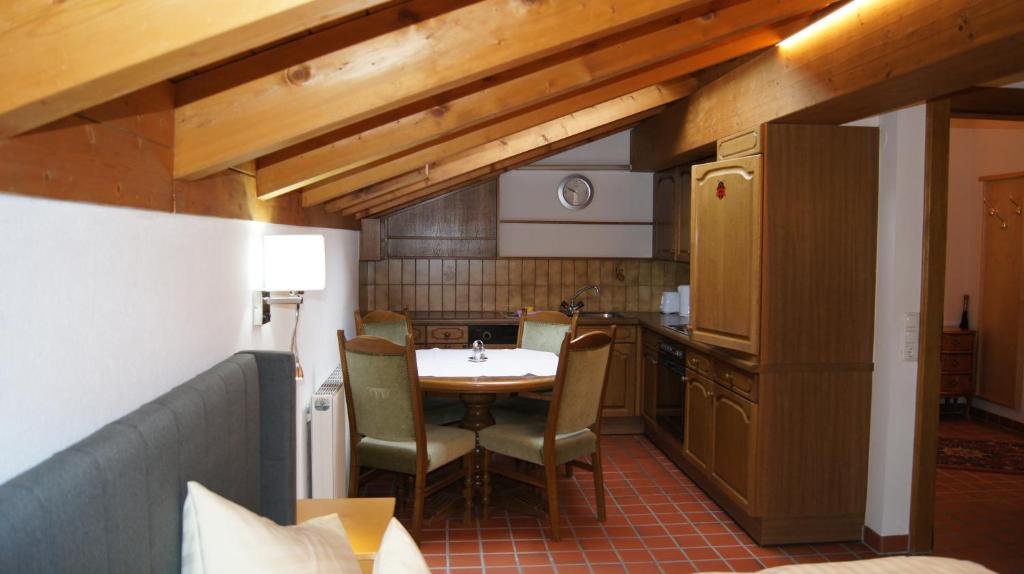 Kuchyň nebo kuchyňský kout v ubytování Hotel Hartenfels