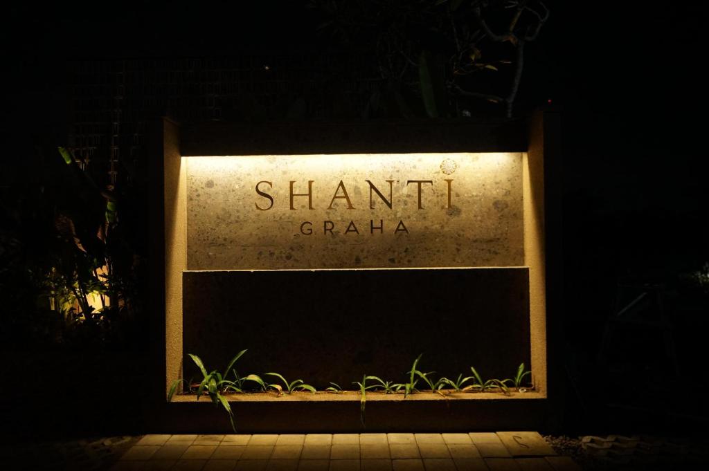Certifikát, hodnocení, plakát nebo jiný dokument vystavený v ubytování The Shanti Graha Villas