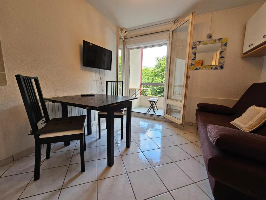 Et tv og/eller underholdning på Pleins soleils 104