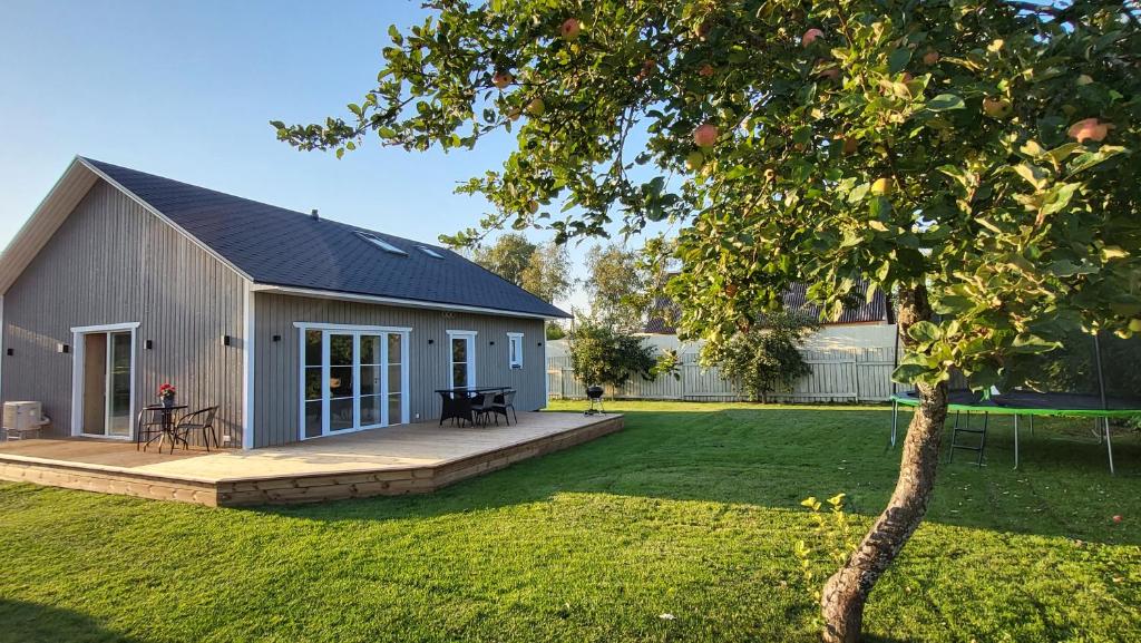 Zahrada ubytování Sakala holiday home with sauna