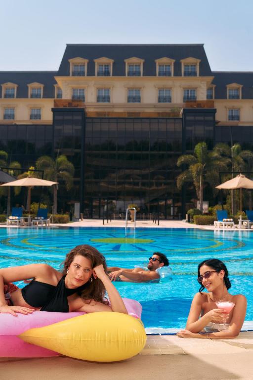 Bazén v ubytování Renaissance Cairo Mirage City Hotel nebo v jeho okolí
