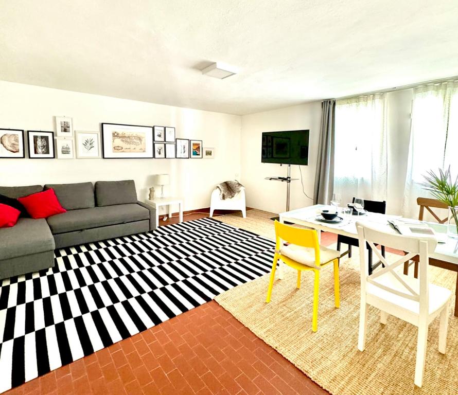 TV a/nebo společenská místnost v ubytování Casa del Vigneto - NEW near VENICE - rooms+bathroom - INDEPENDENT