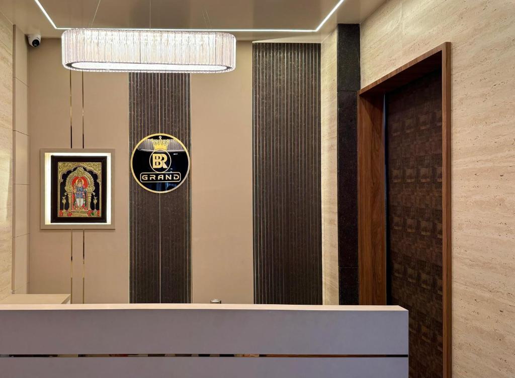 Fotografie z fotogalerie ubytování Hotel BR Grand v destinaci Kójamputtúr