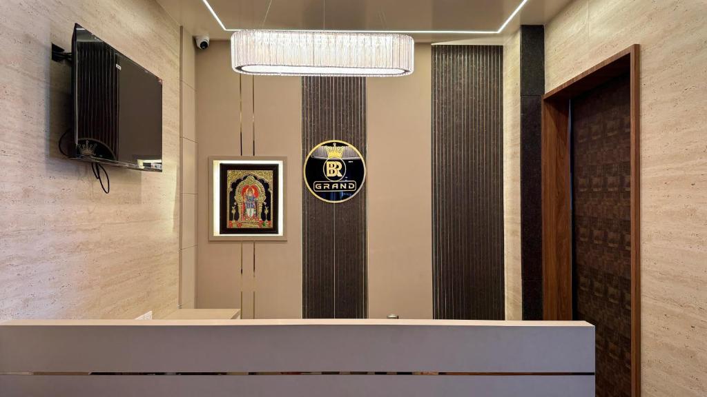 Fotografie z fotogalerie ubytování Hotel BR Grand v destinaci Kójamputtúr
