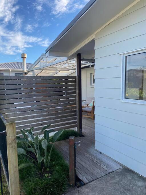 Coastal Comfort on Cook Drive - Resim 10