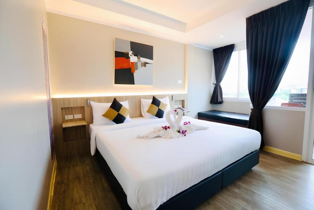 Kata Beach Studio Phuket - Resim 10