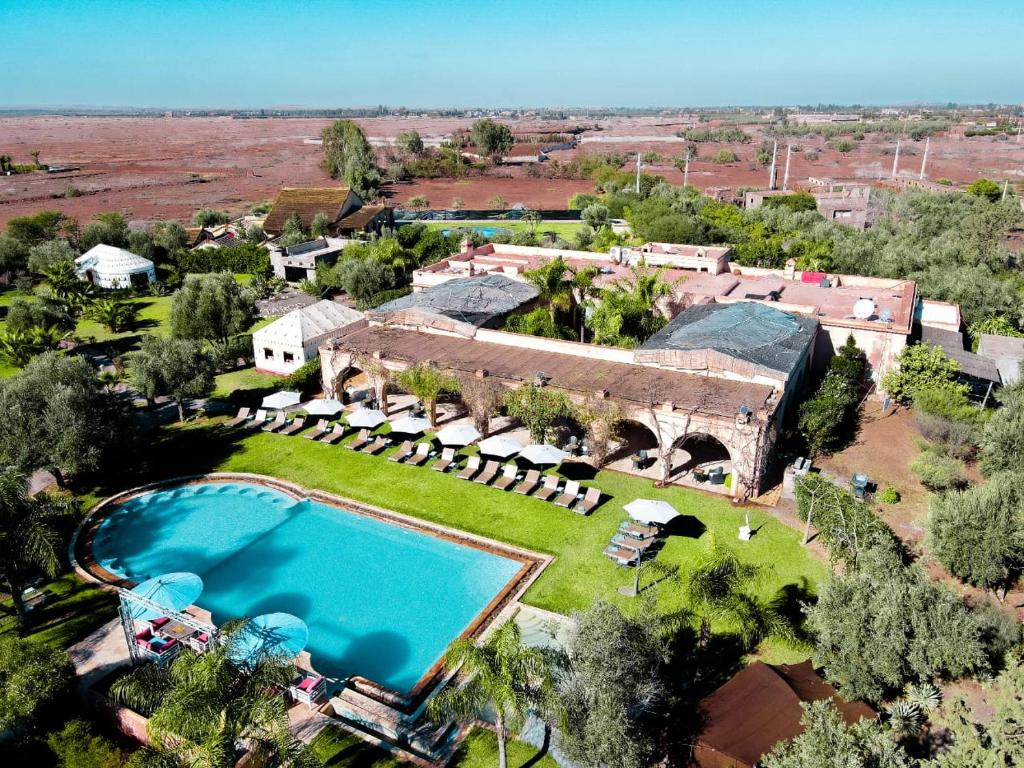 Бассейн в Villa Marco Au jardin des senteurs или поблизости