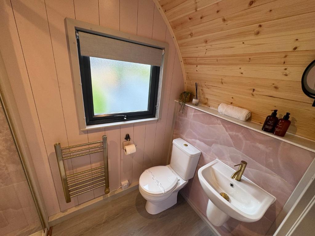 Koupelna v ubytování Primrose Glamping Pods