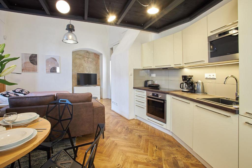 Lazenska N4 Residence - 11