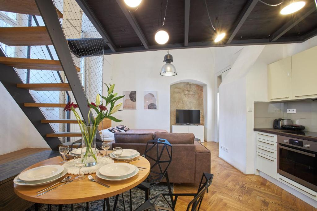 Lazenska N4 Residence - 17