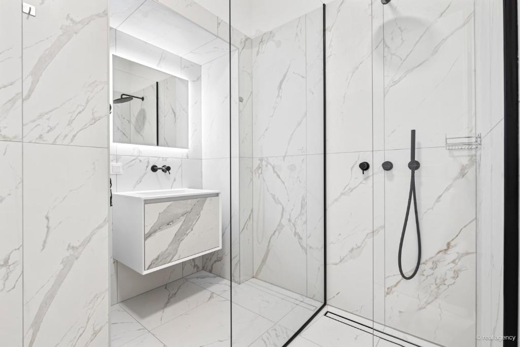 easy flat Hernals - 13