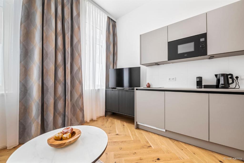 easy flat Hernals - 17