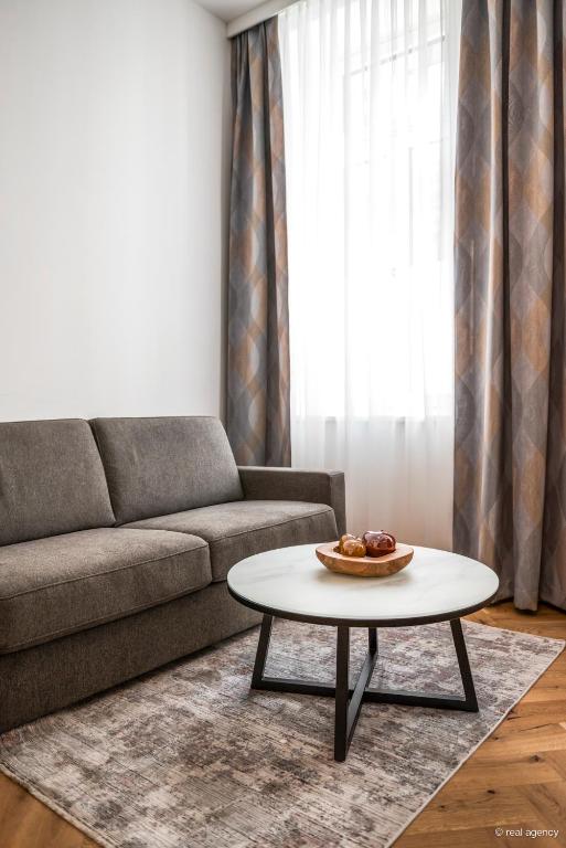 easy flat Hernals - 18