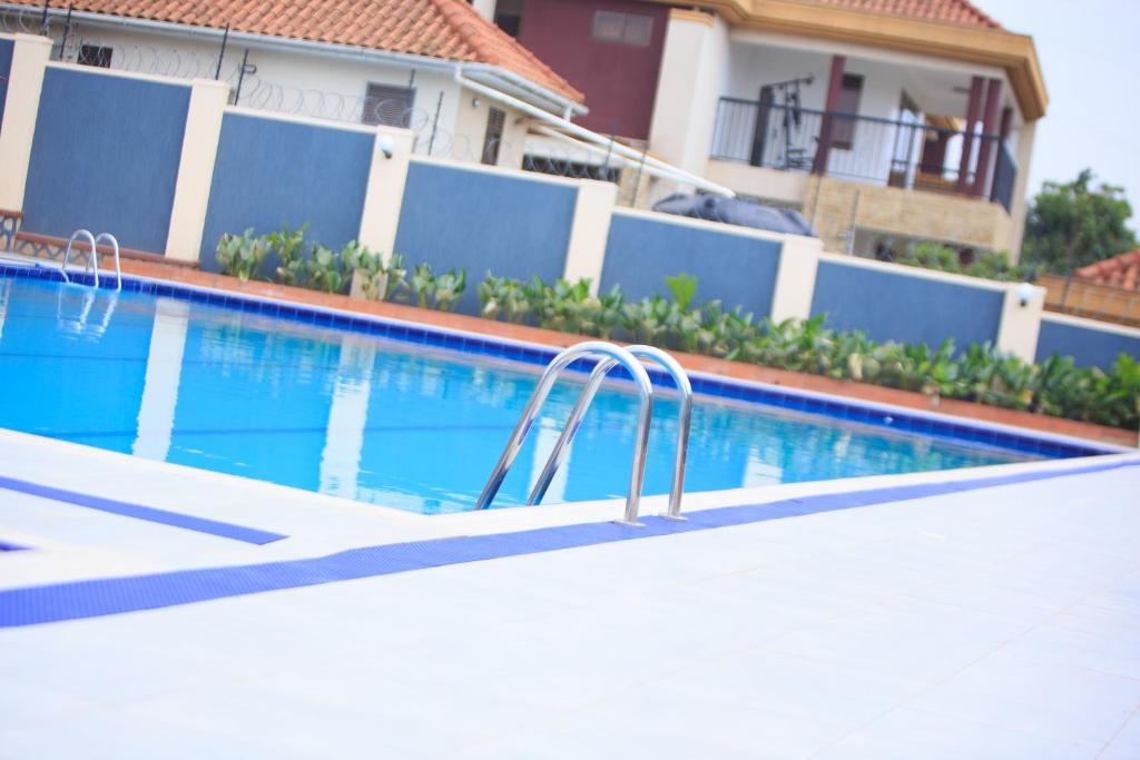 Bazén v ubytování Nesa Resort Kampala nebo v jeho okolí