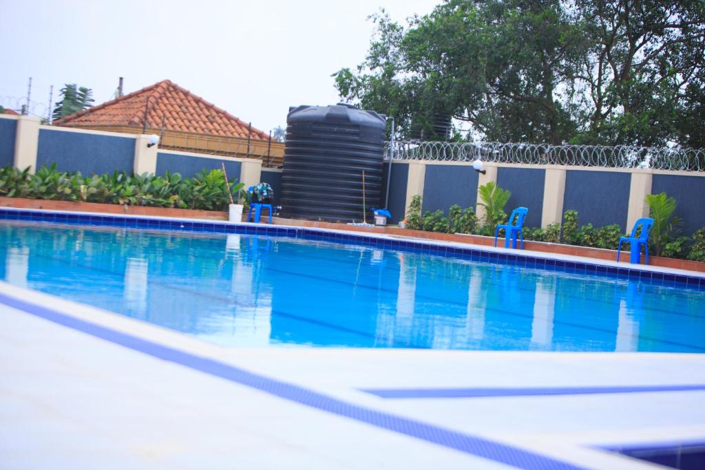 Bazén v ubytování Nesa Resort Kampala nebo v jeho okolí