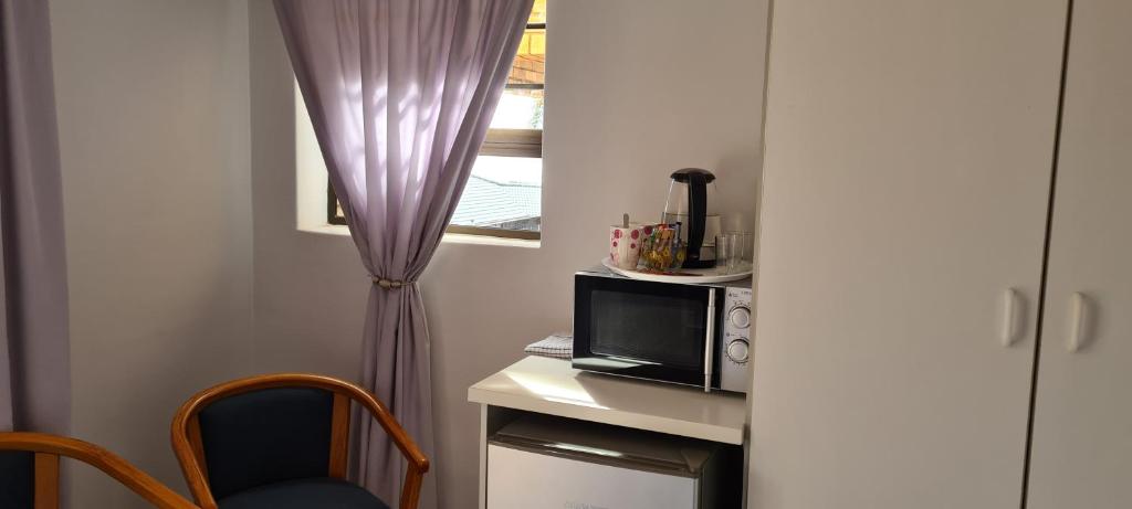 OCEAN VIEW GUEST HOUSE - Sala De Reina Con Vista Al Mar
