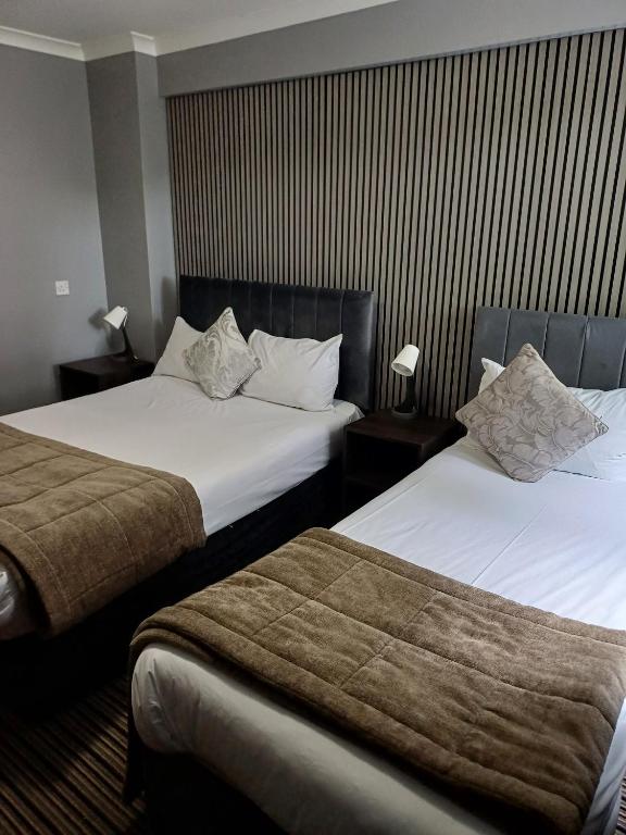 Kings Park Hotel - Triple Room