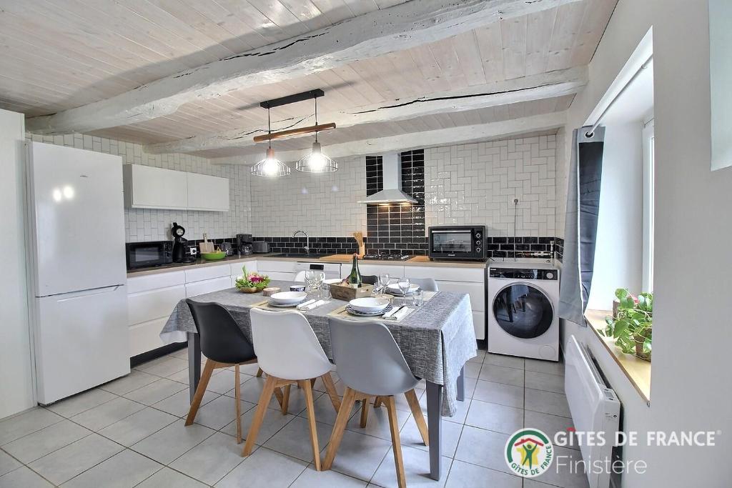 Le Roc'h Mousse Gîte de Charme en Centre Finistère - Casa Con Due Camere Da Letto